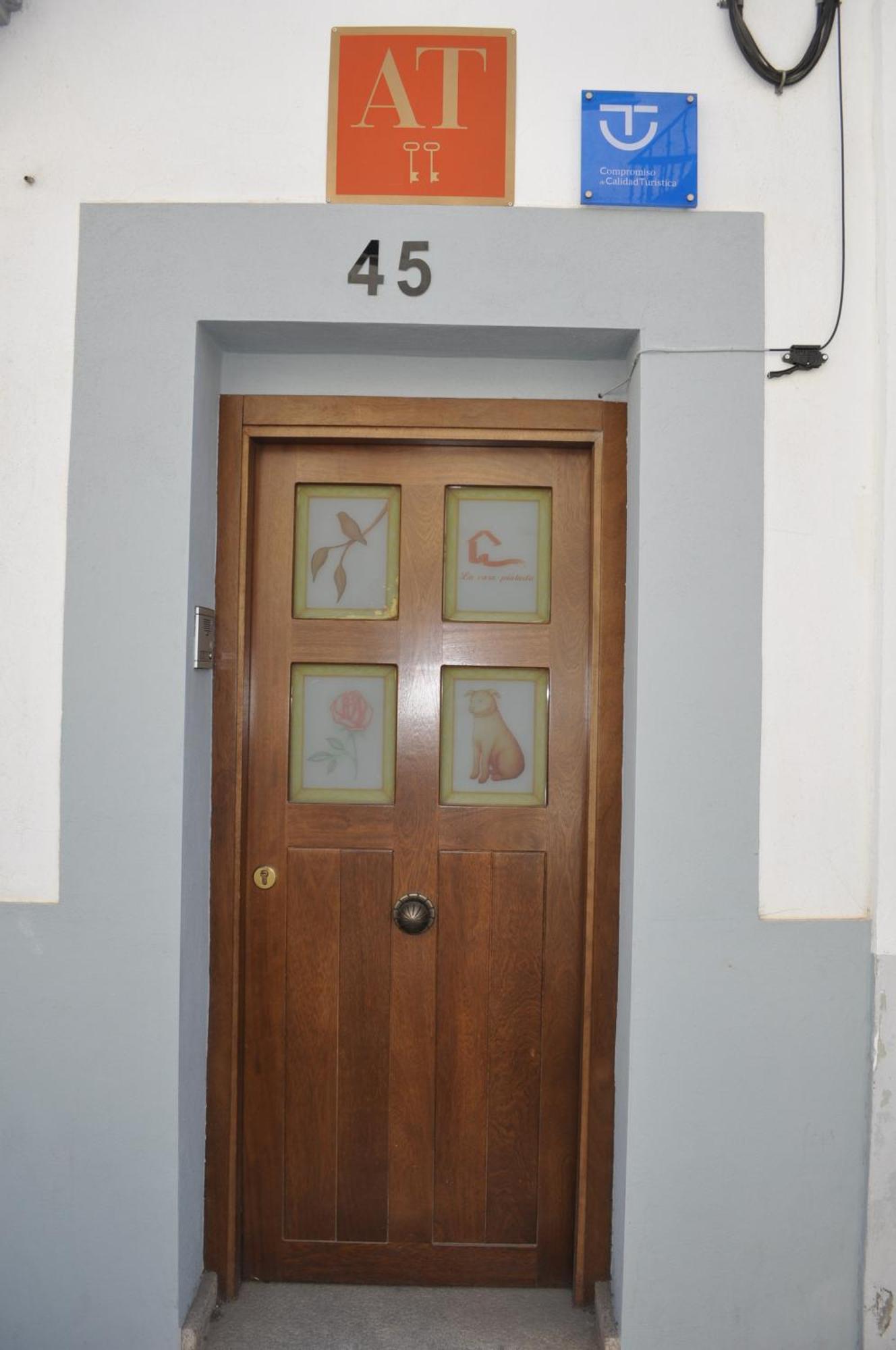Apartamentos La Casa Pintada Касерес Екстер'єр фото